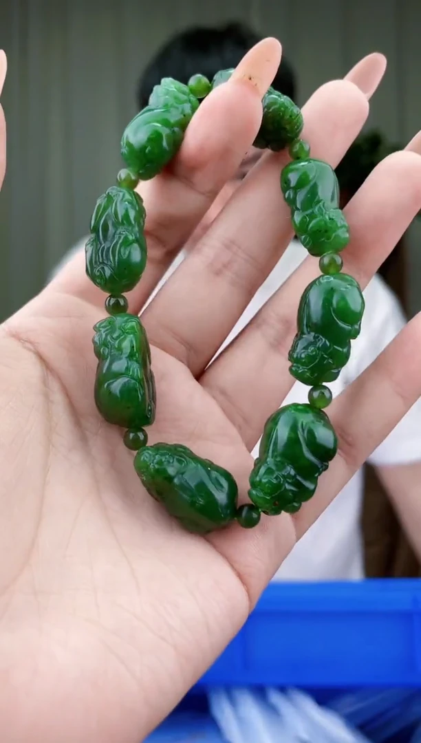 未镶嵌和田玉挂件拍一发一，多样性发货！