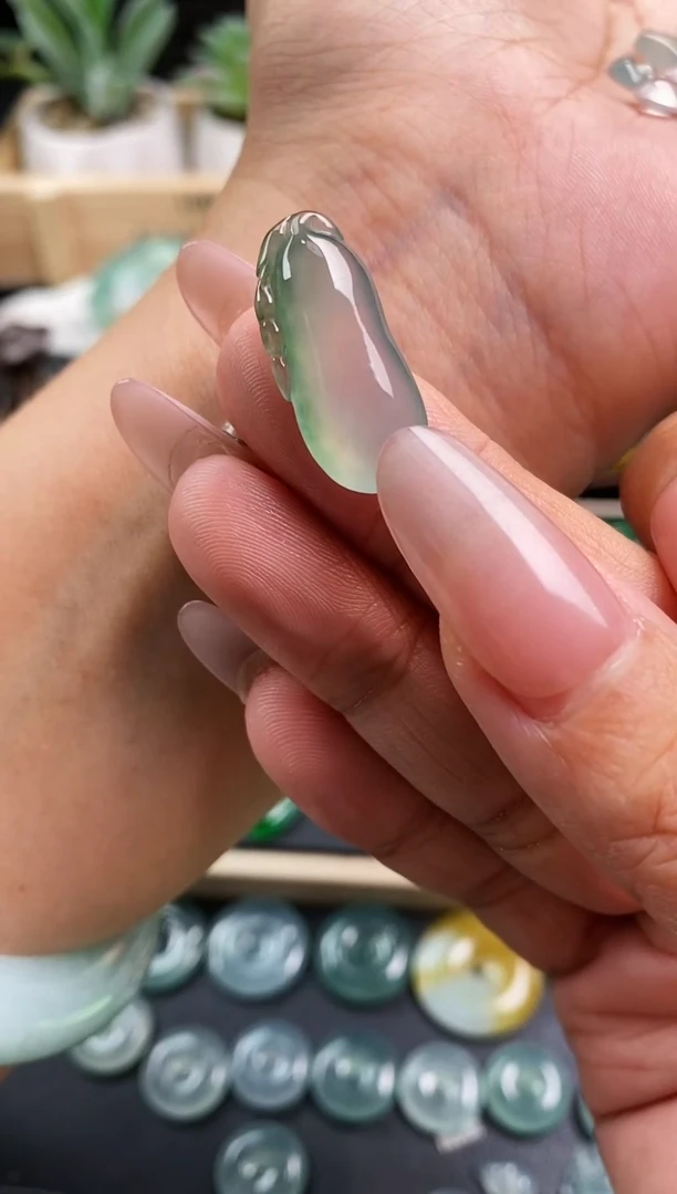裸石翡翠辣* 福瓜 定向 辣辣