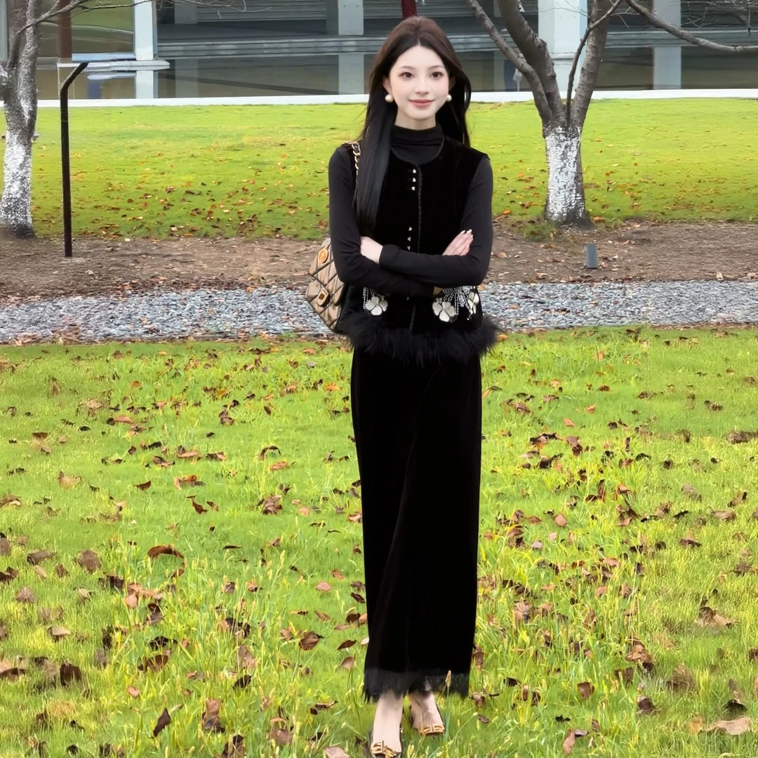 新中式套装2025秋季复古黑色丝绒毛毛马甲内搭打底衫半身裙三件套