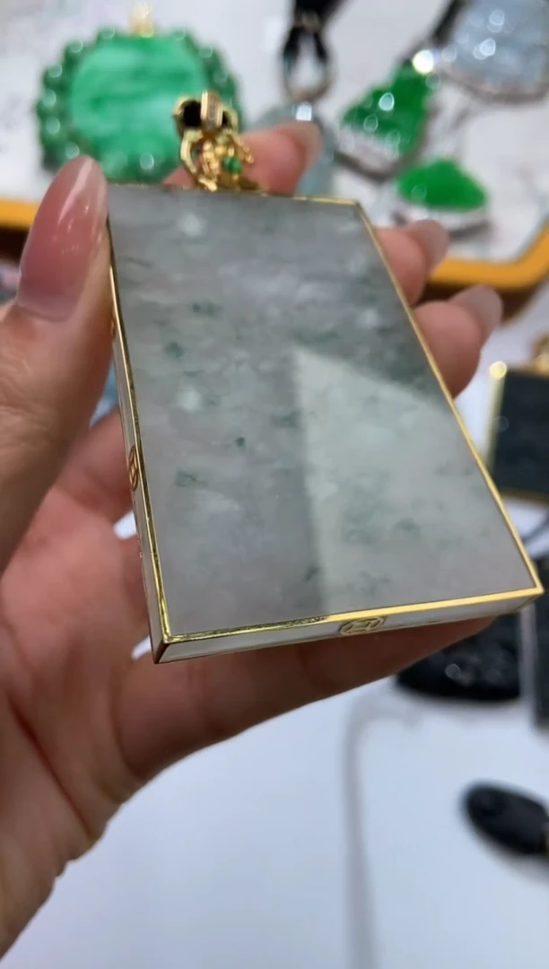 【闪购商品】翡翠挂件18K金镶嵌276658