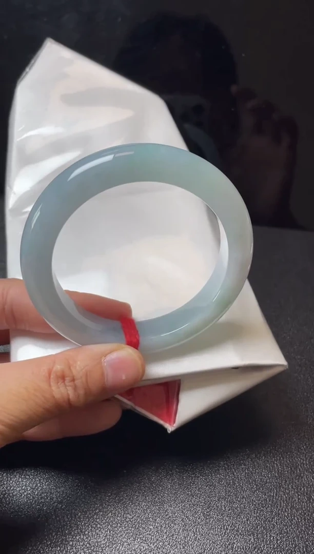 【闪购商品】翡翠手镯未镶嵌正圈53-54圈口