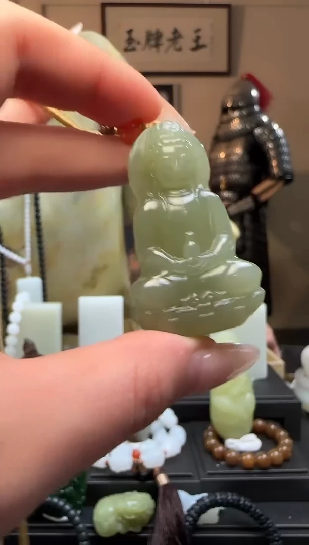 【闪购商品】和田玉观音未镶嵌吊坠