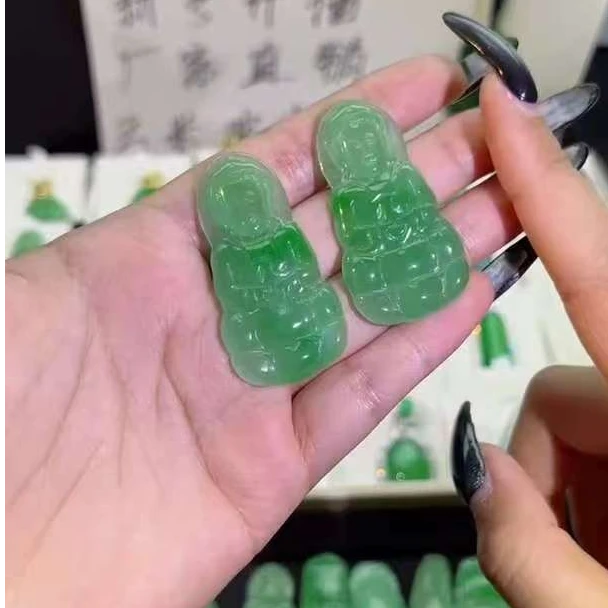 翡翠无镶嵌观音翠绿色