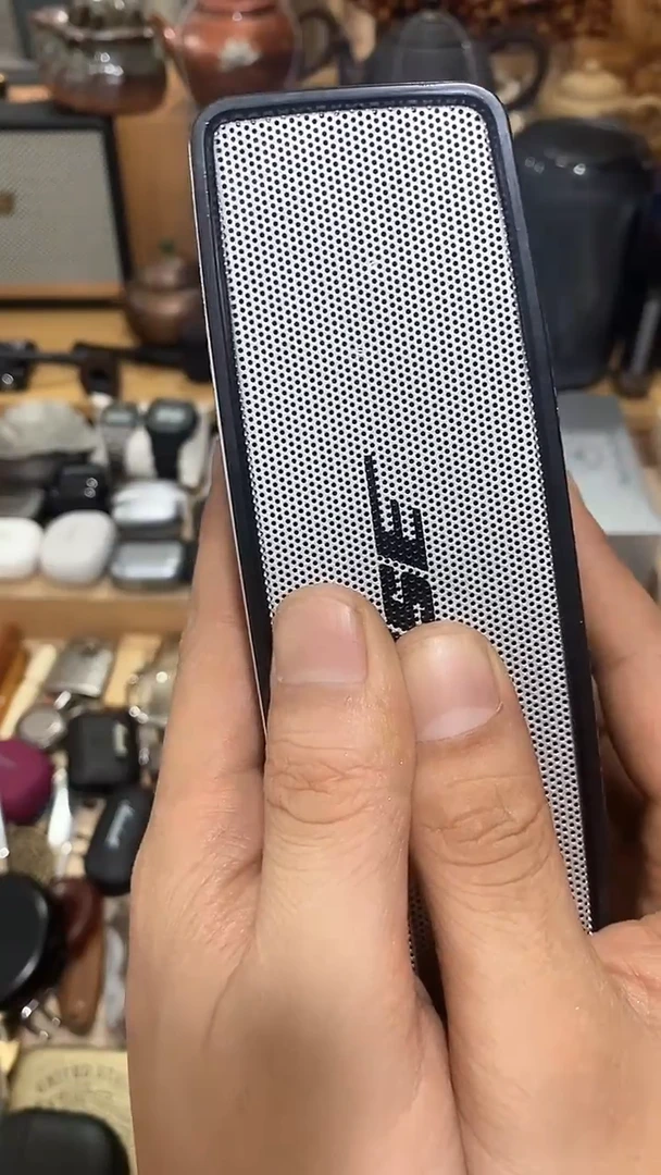 瓷片闪购商品  如图所示
