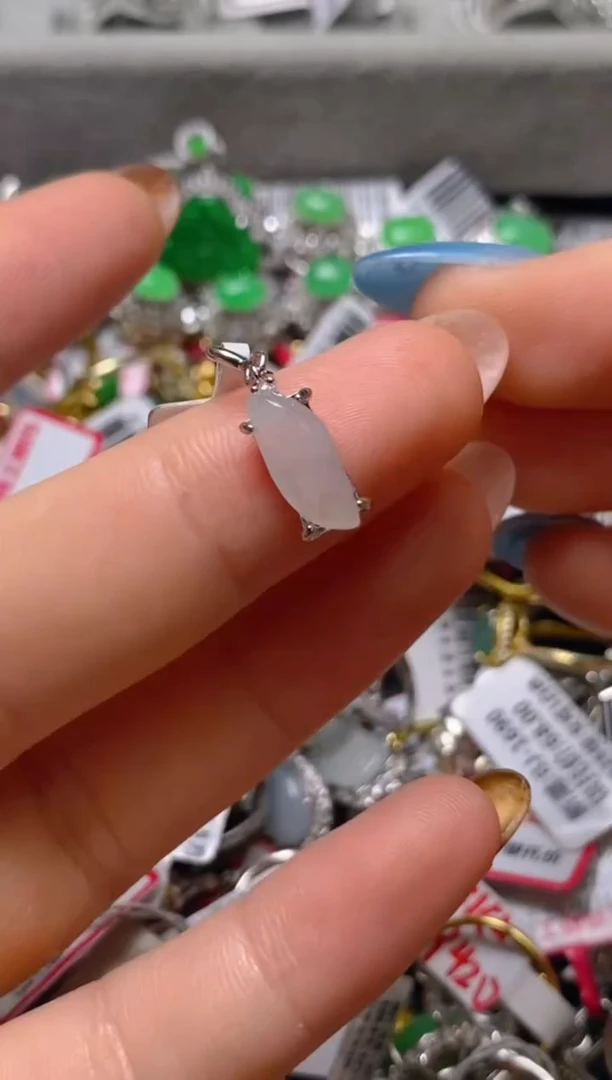 银S925镶嵌戒指翡翠百内无证书