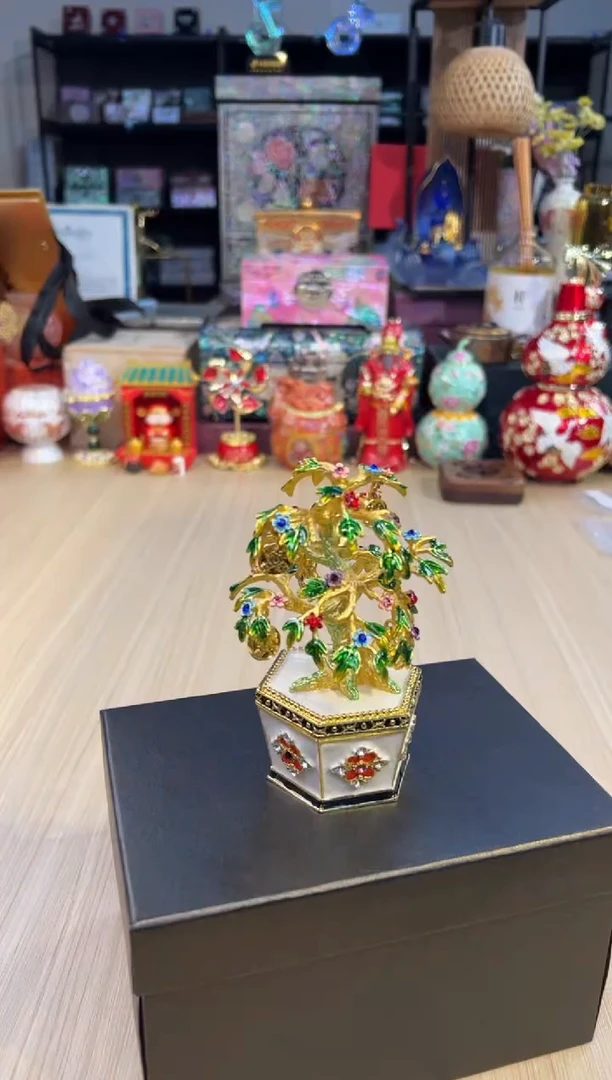 221七宝白底摇钱树