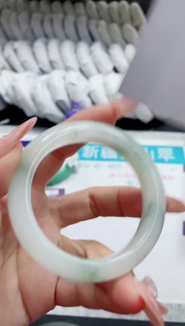 石英质玉手镯未镶嵌20