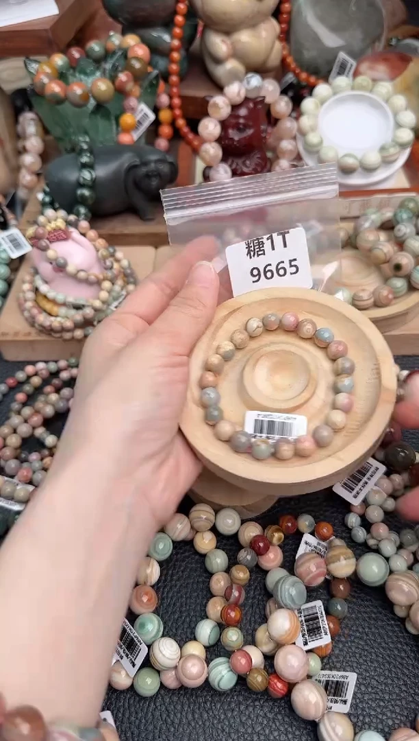 【闪购商品】石英质玉手链未镶嵌1T9665