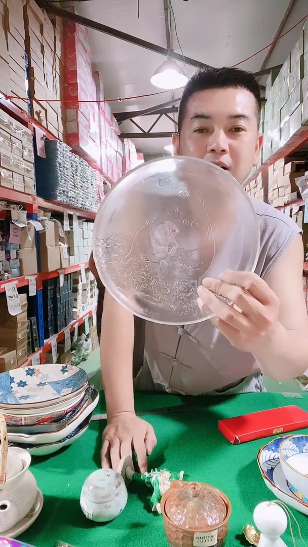 瓷片碗碟好物一件不留@@1