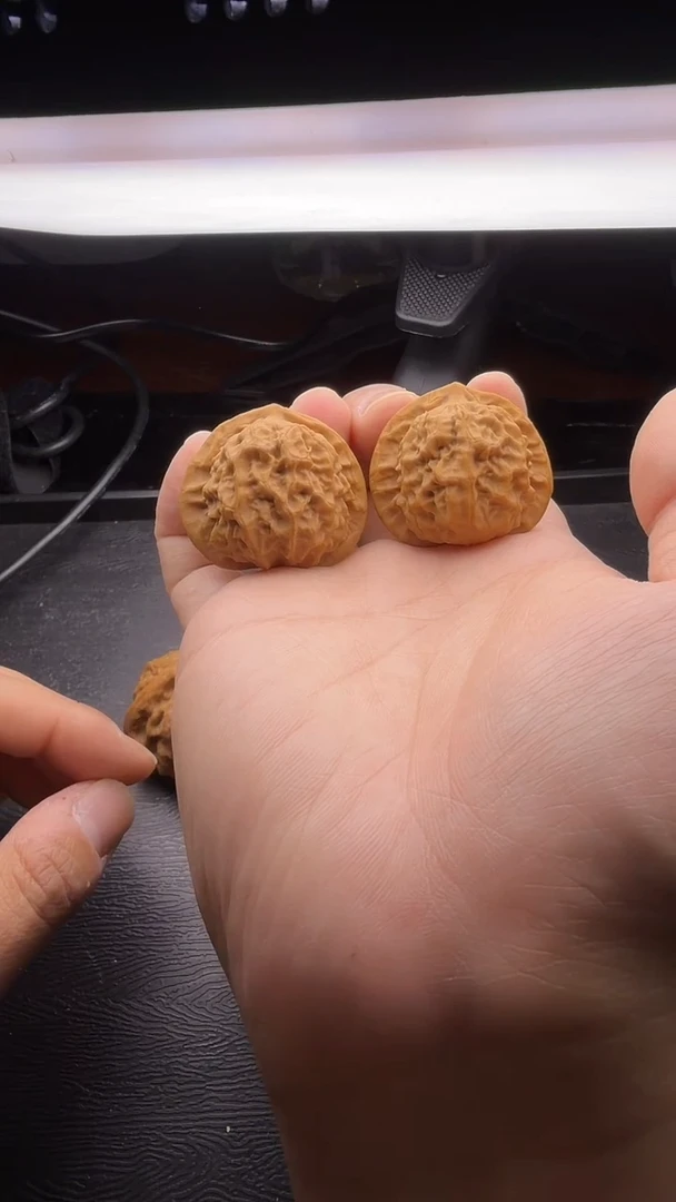 吊坠文玩核桃37尺全品瓷娃娃