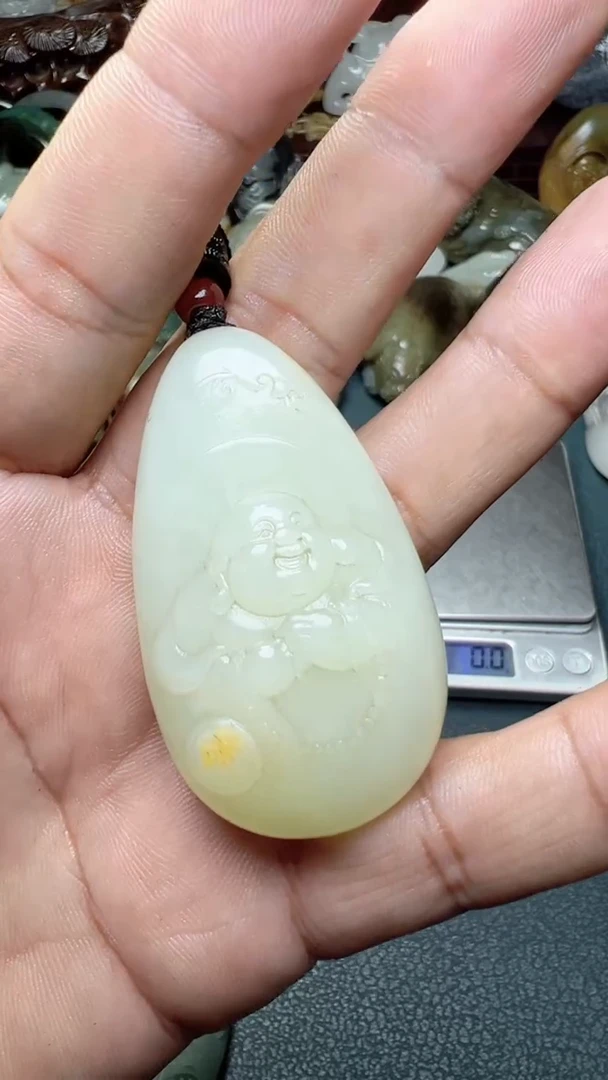 和田玉未镶嵌把件-