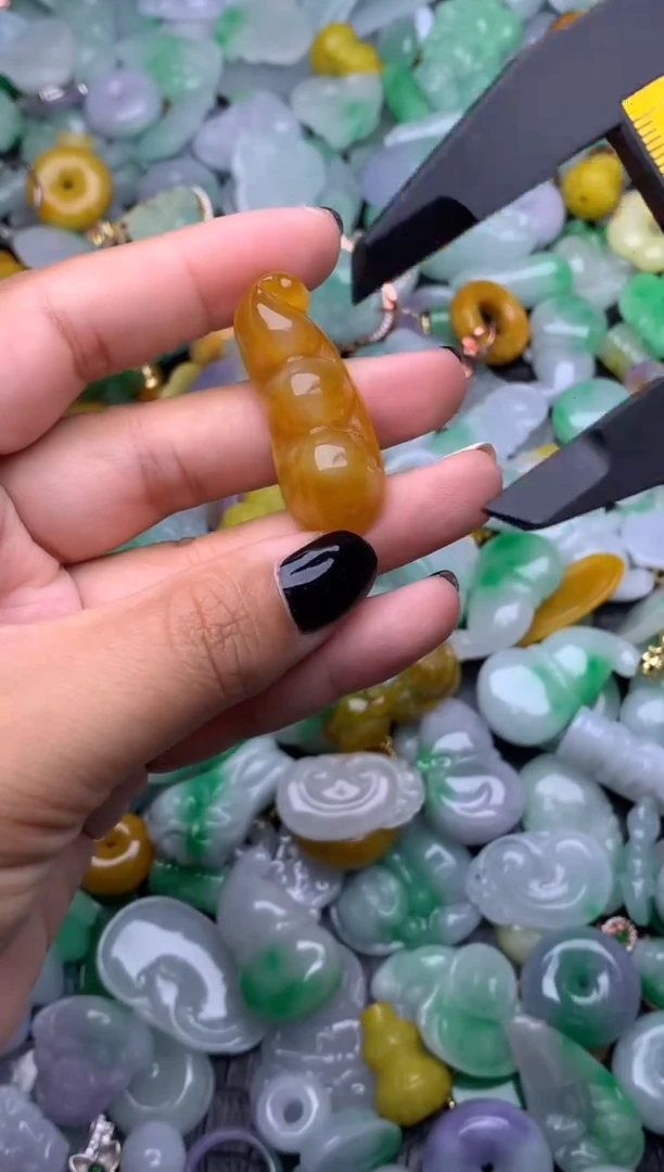 翡翠未镶嵌颈饰天然缅甸翡翠吊坠