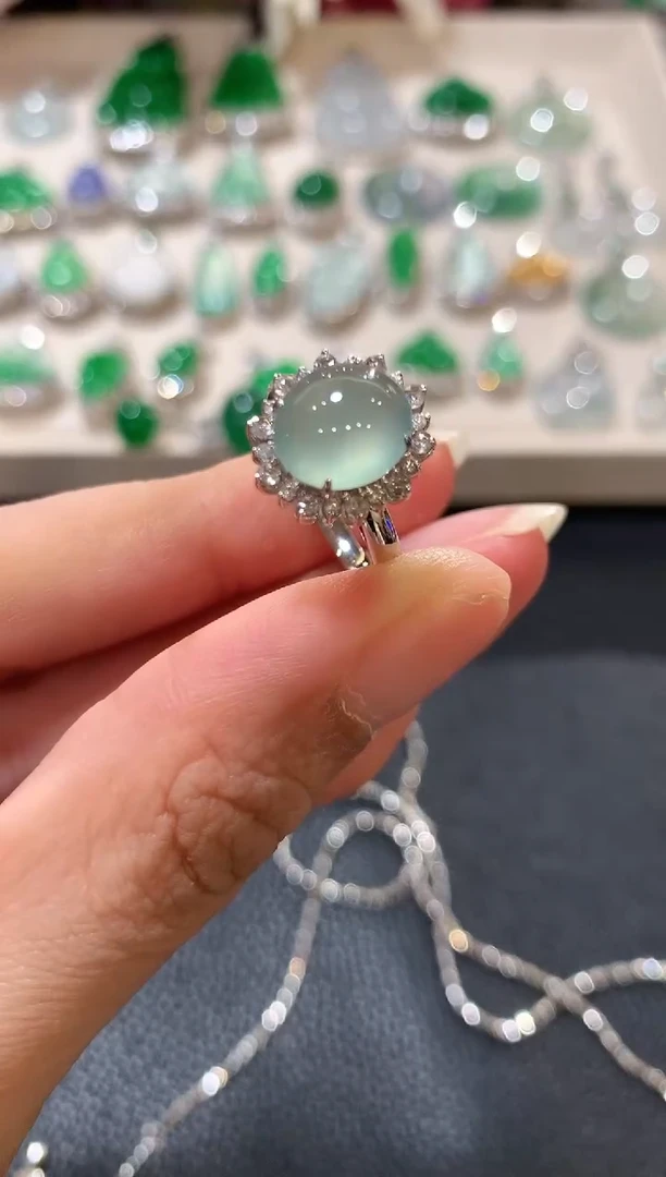 18K金镶嵌戒指翡翠z114