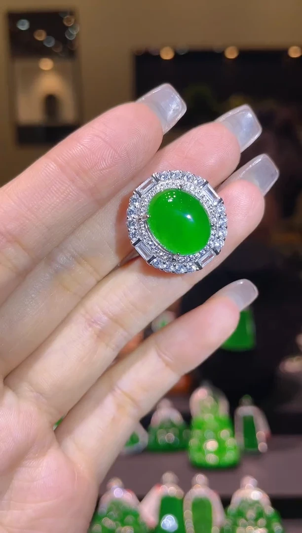 【闪购商品】翡翠吊坠(不含链)银S925镶嵌A7