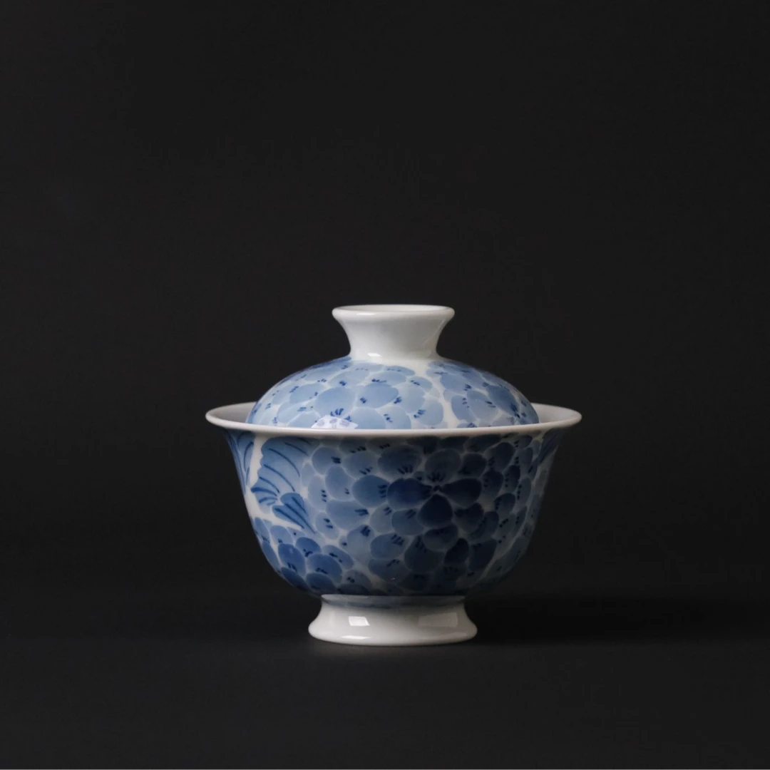 当代 青花绣球元宝盖碗-盖下90cc