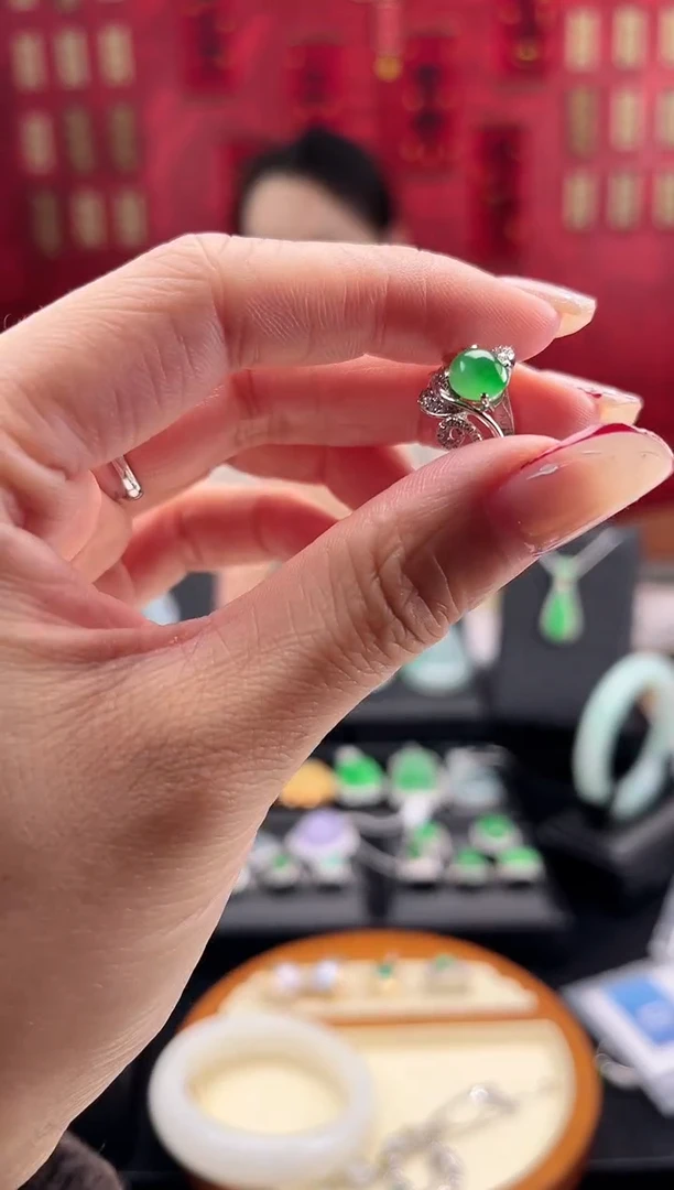 【闪购商品】翡翠戒指18K金镶嵌戒指