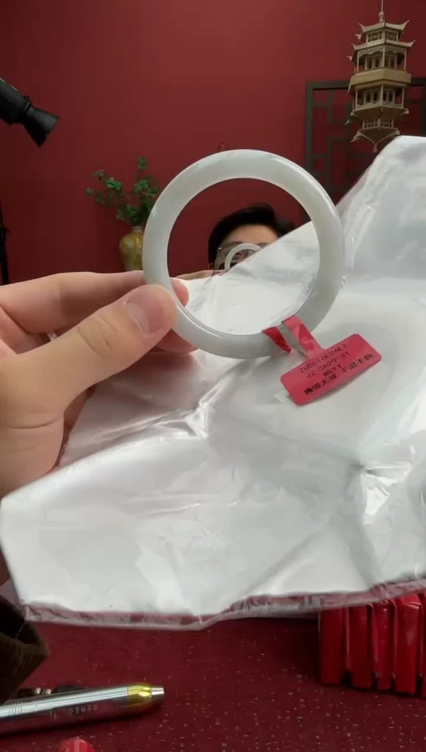 未镶嵌手镯（圆镯）翡翠翡翠手镯13