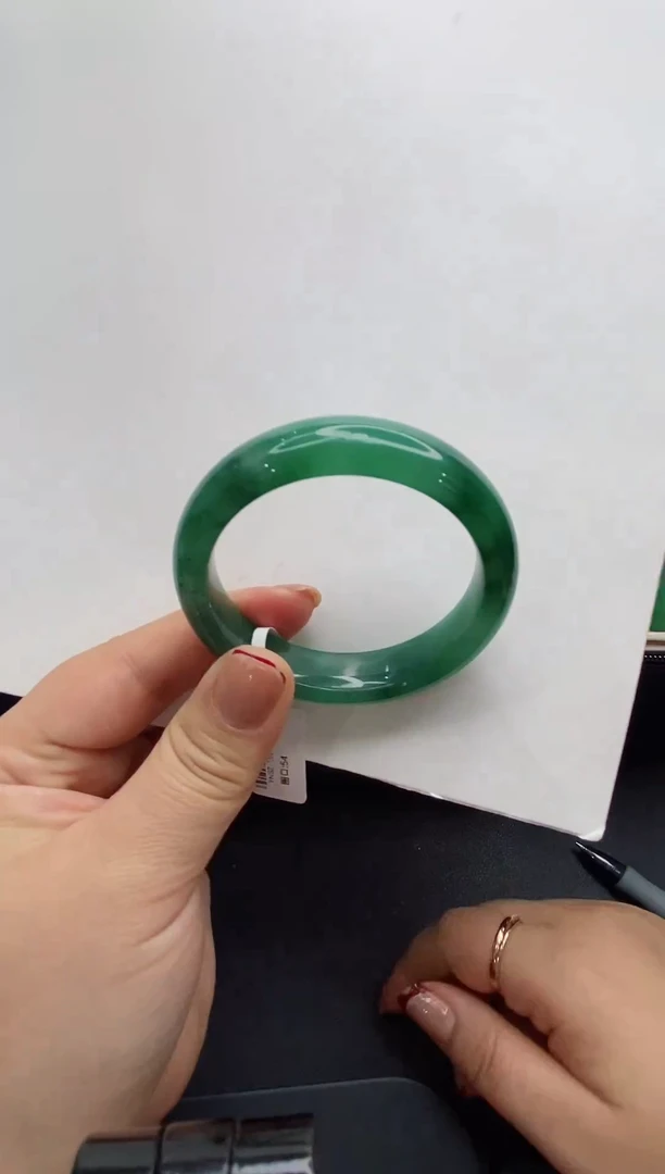 【闪购商品】石英质玉手镯未镶嵌高冰飘花非洲翠39