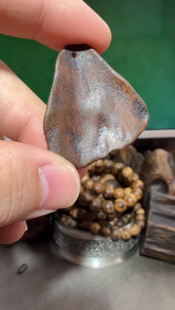 沉香吊坠多样性发一