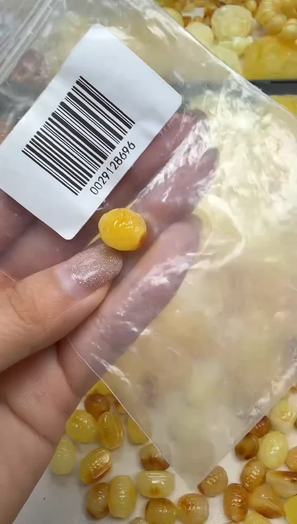 裸石琥珀未镶嵌如图