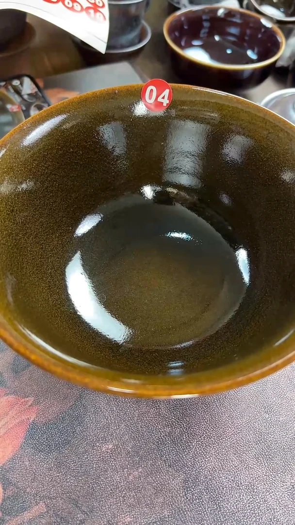 茶**～鳝鱼黄色大碗直径18左右