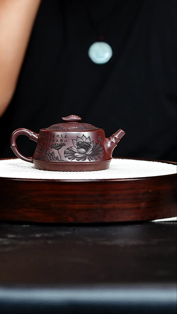茶壶紫砂宜兴紫砂 荷花 石红 梅付春