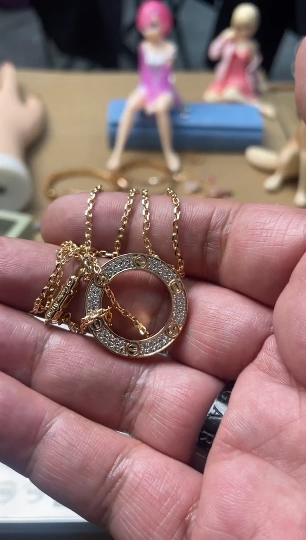 瓷片嘉荣当康大姐fu的总铺