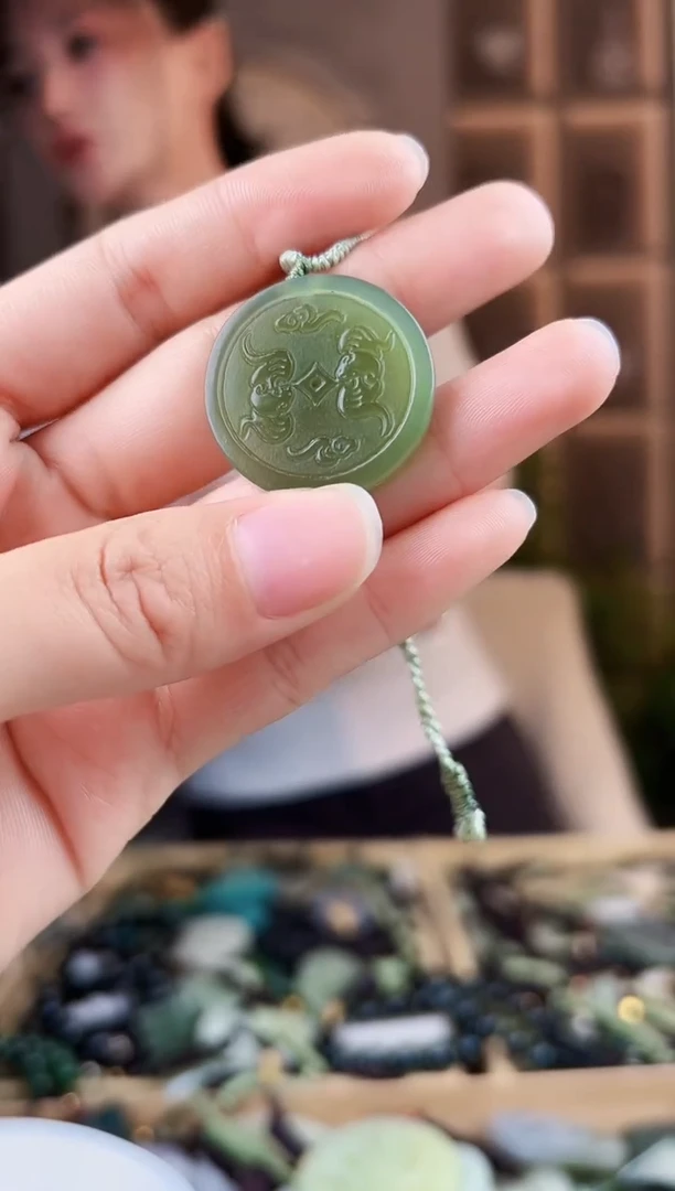 颈饰未镶嵌和田玉拍一发一，多样性发货