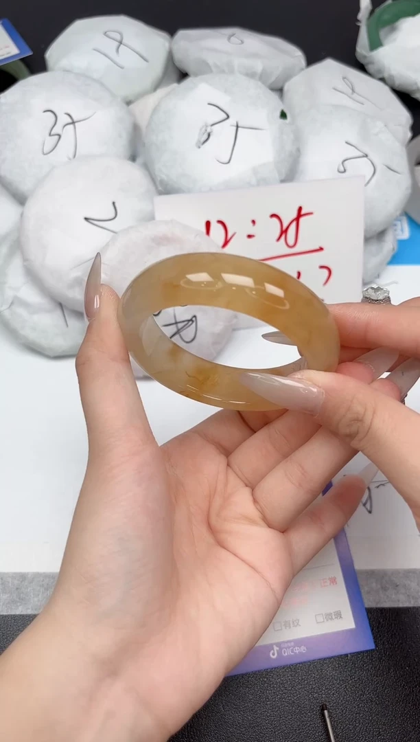 未镶嵌手镯石英质玉334-52-53