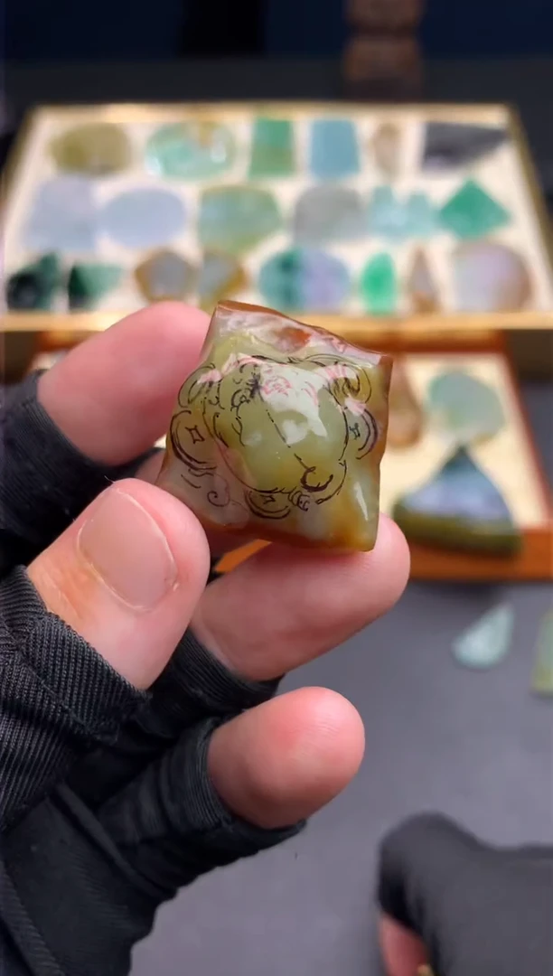 定制翡翠未镶嵌月* 天然翡翠裸石（含工费）