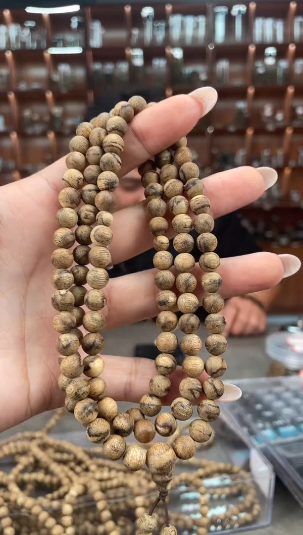 【闪购商品】沉香手串121号海南黑油格多样性发一条