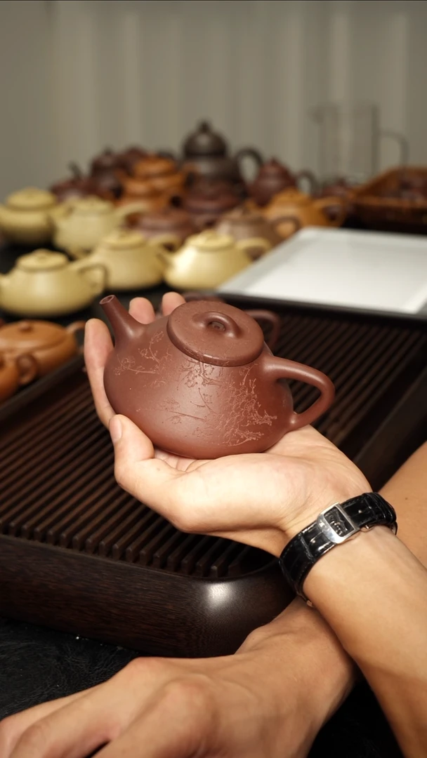 茶壶紫砂里**。梅花的全手工子冶微瑕品