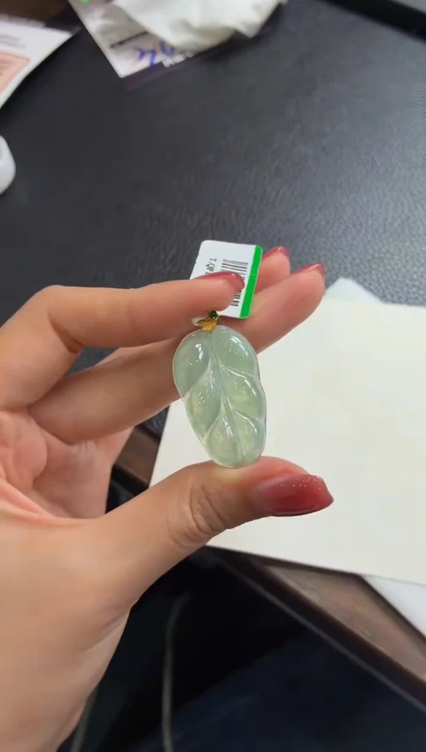 18K金镶嵌定制翡翠DDJ37037