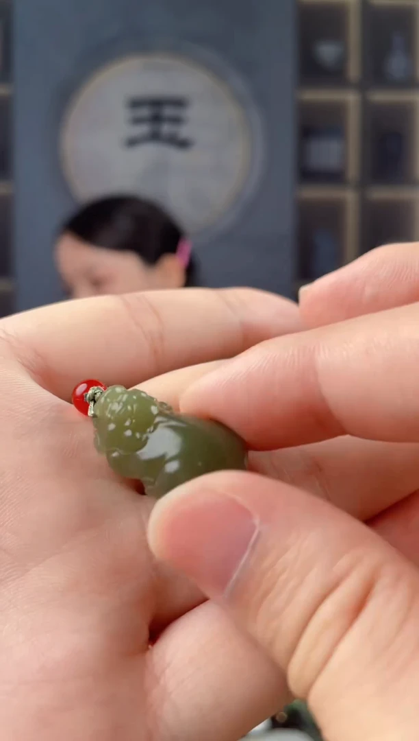 颈饰未镶嵌和田玉拍一发一，多样性发货