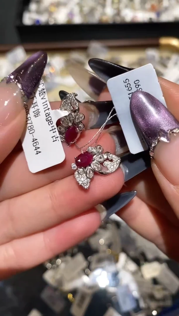 银S925镶嵌耳饰红宝石楚楚珠宝中古甄选不退换