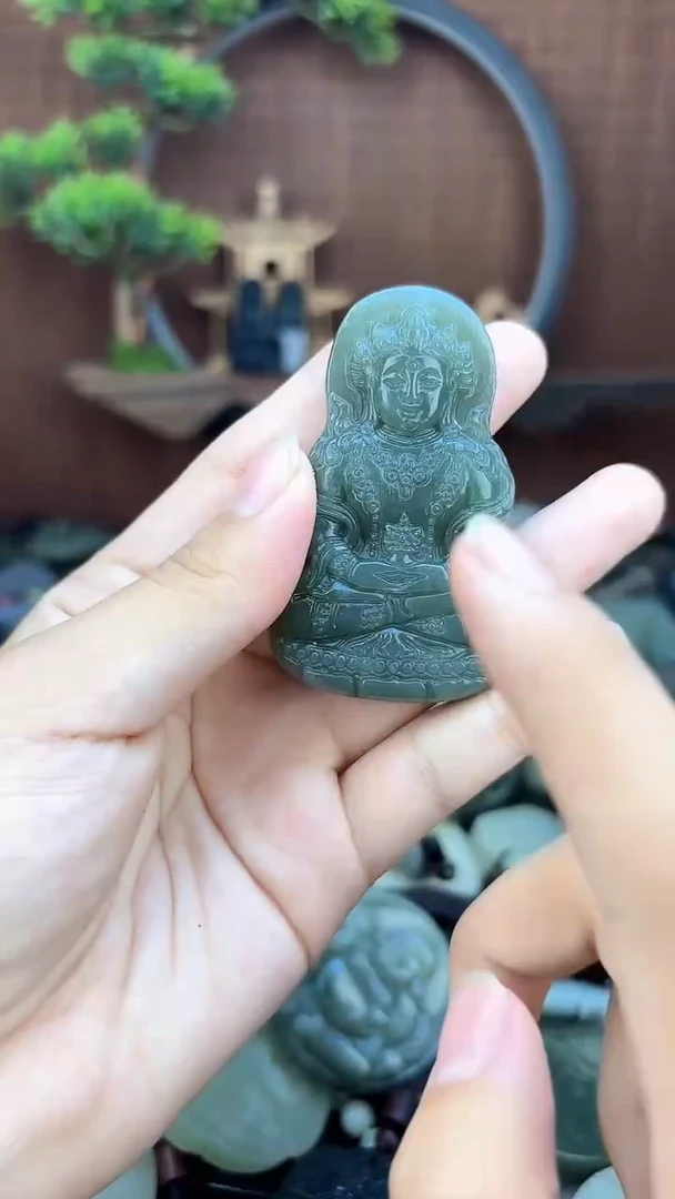 和田玉未镶嵌颈饰1