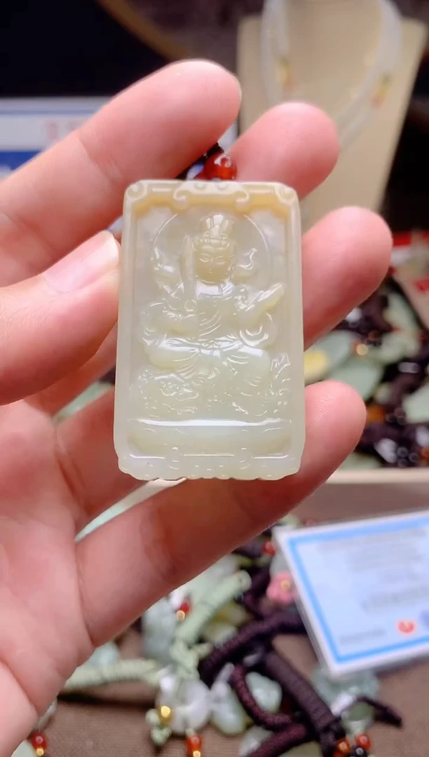 和田玉未镶嵌颈饰1