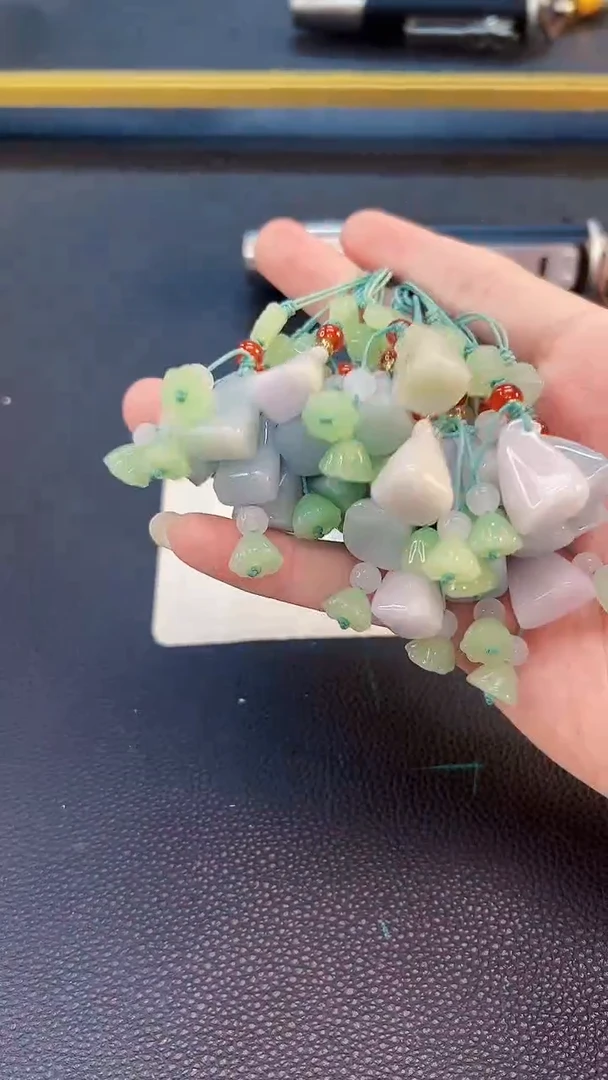 翡翠未镶嵌颈饰缅料A货/多样性发货/一件