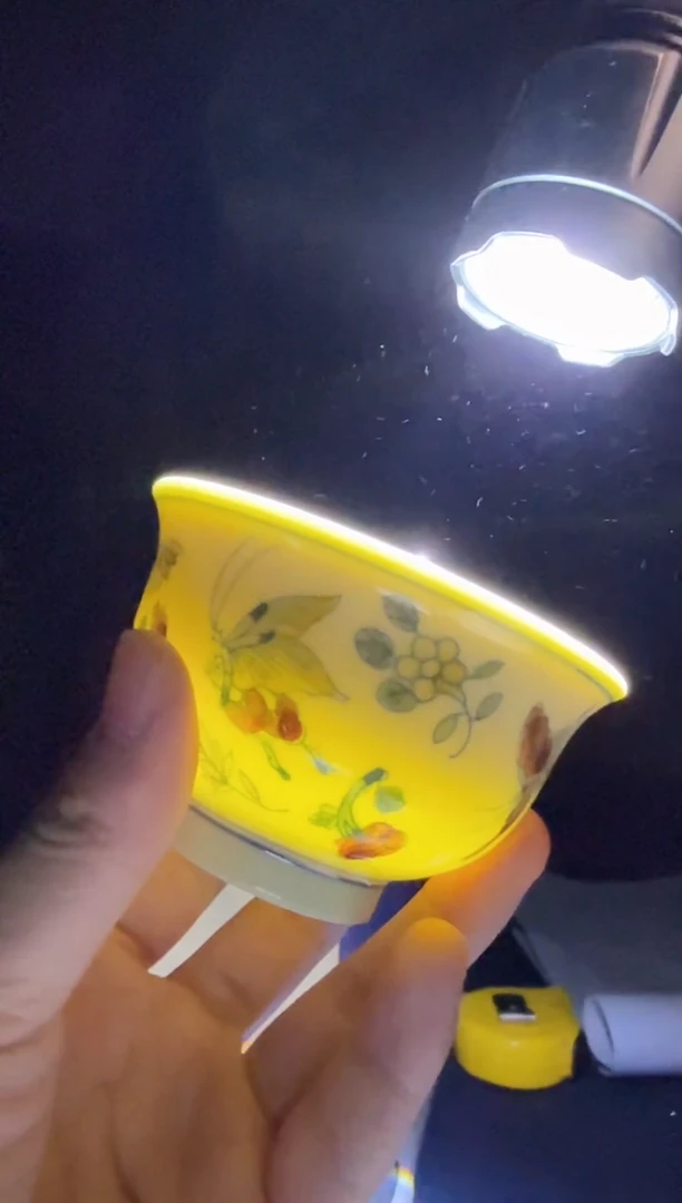 杯子陶瓷黄稀蝶恋花五彩压手杯+礼盒