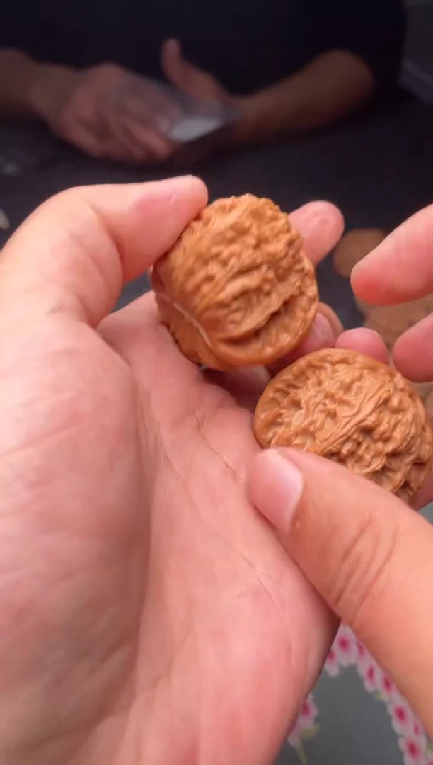 把件文玩核桃a292  白狮子    40尺