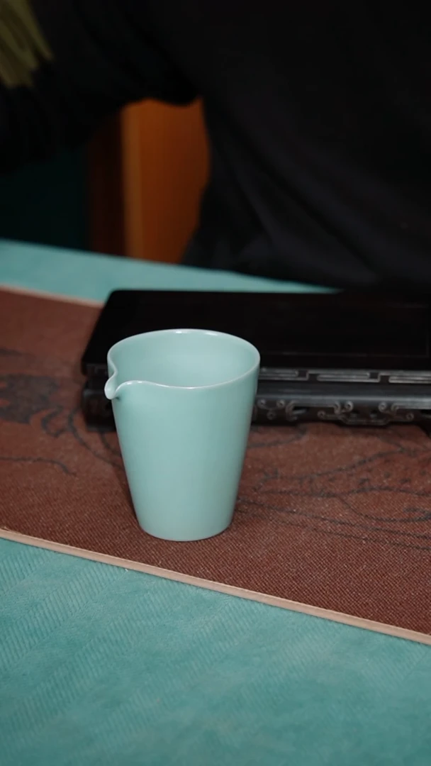 【闪购商品】88-1壶中仙（淡天青 不完美）