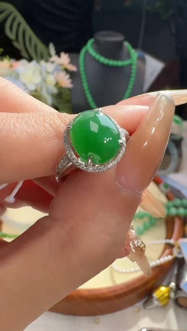 【闪购商品】翡翠戒指18K金镶嵌戒指