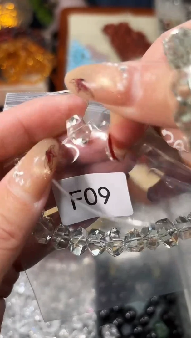 【闪购商品】水晶手串未镶嵌F09特级绿水晶隔珠一颗大号