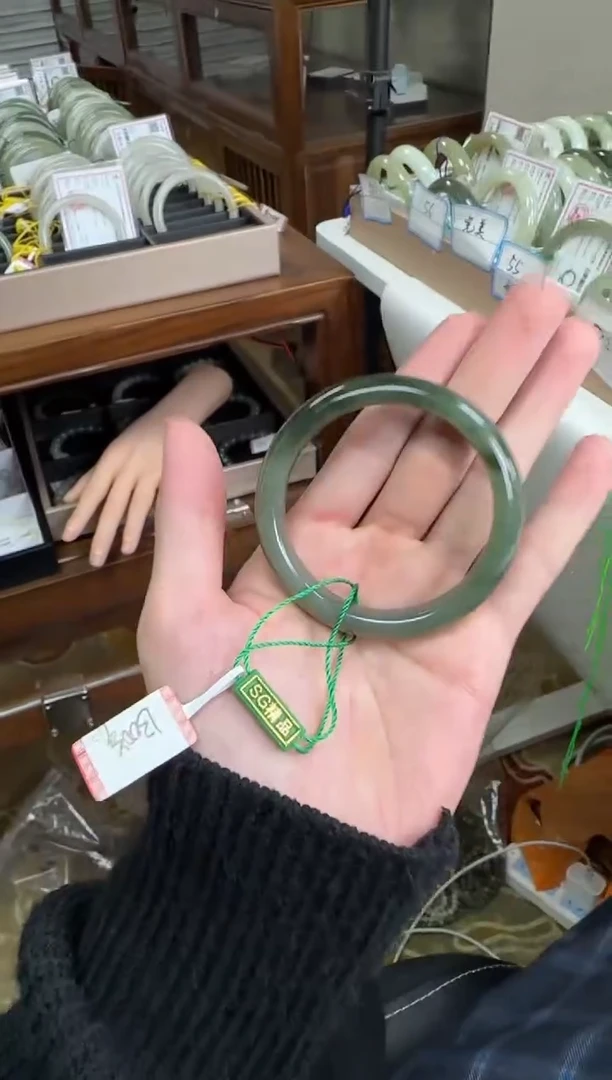 未镶嵌手镯和田玉54