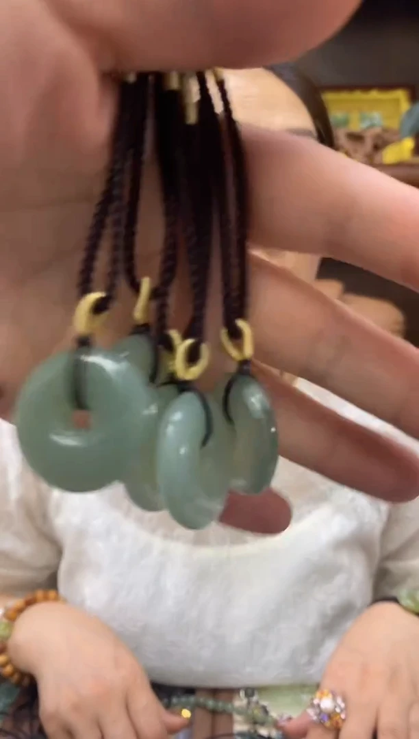 【闪购商品】岫玉吊坠未镶嵌多样性发货其中发一