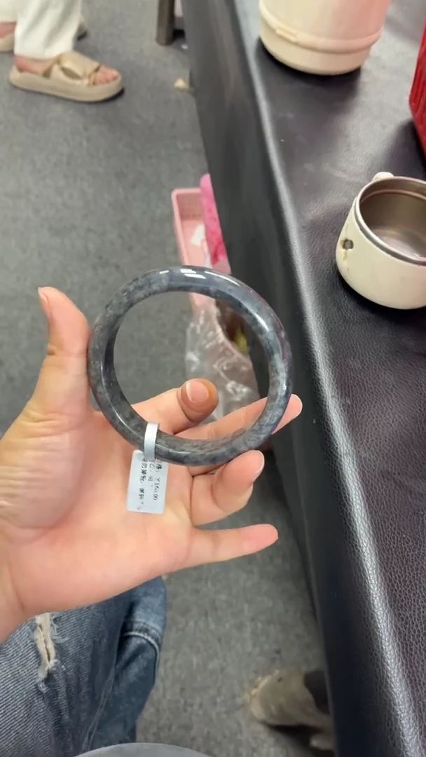 未镶嵌手镯翡翠传***秋翡翠乌鸡手镯