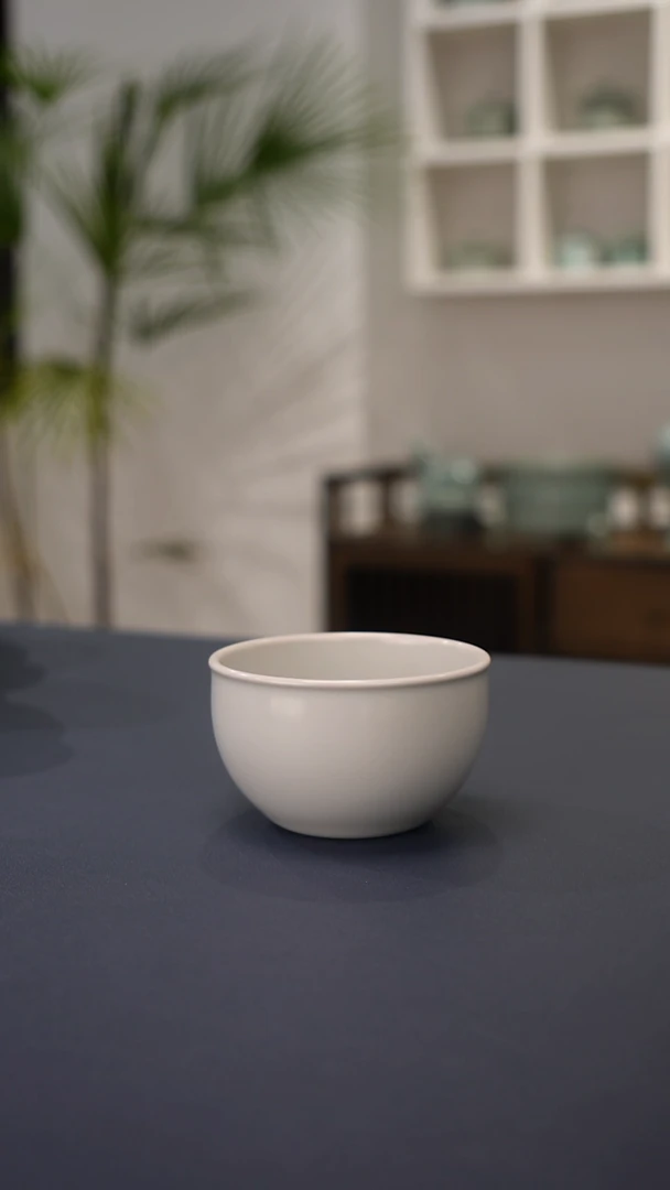 月白釉风水缸杯一级品  无纹   平