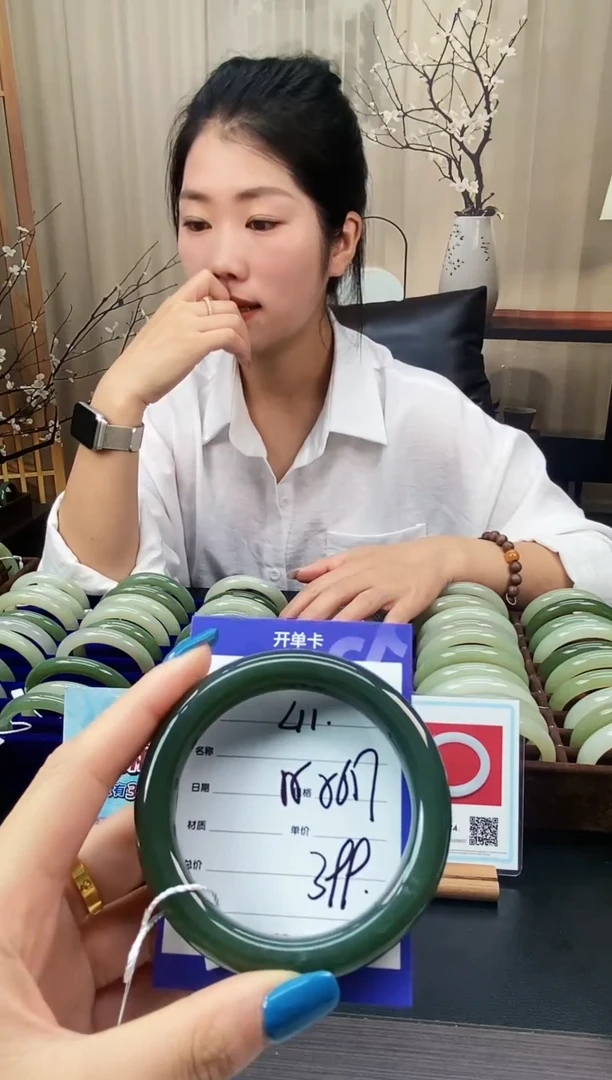 未镶嵌手镯和田玉L11微色差