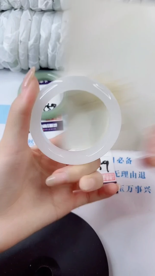 未镶嵌手镯石英质玉多样性发货L459
