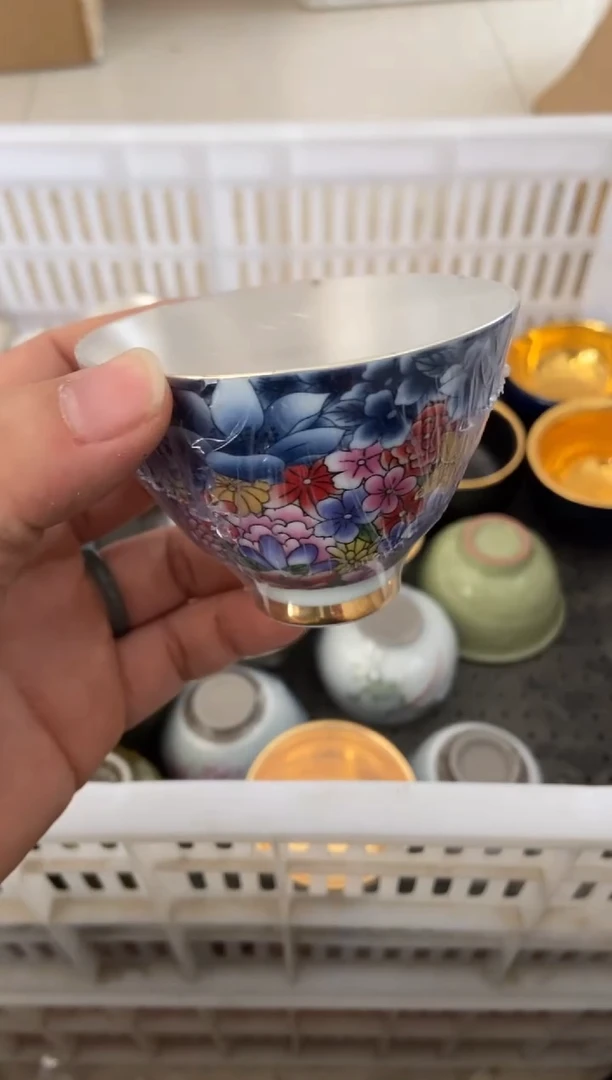 无运费险有瑕疵的摄影的产品有使用过的痕迹有点脏介意勿拍